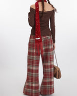 Sexy sloping shoulder neckline