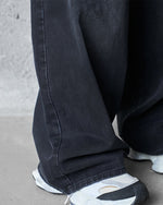 Simple wide-leg trousers