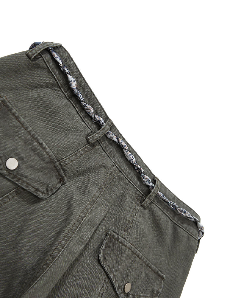 심플하고 활용도 높은 카고 팬츠