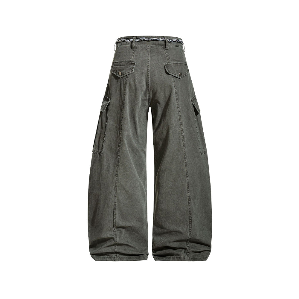 심플하고 활용도 높은 카고 팬츠