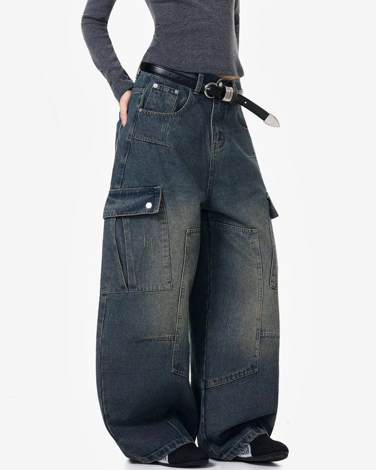 Distressed multi-pocket jeans