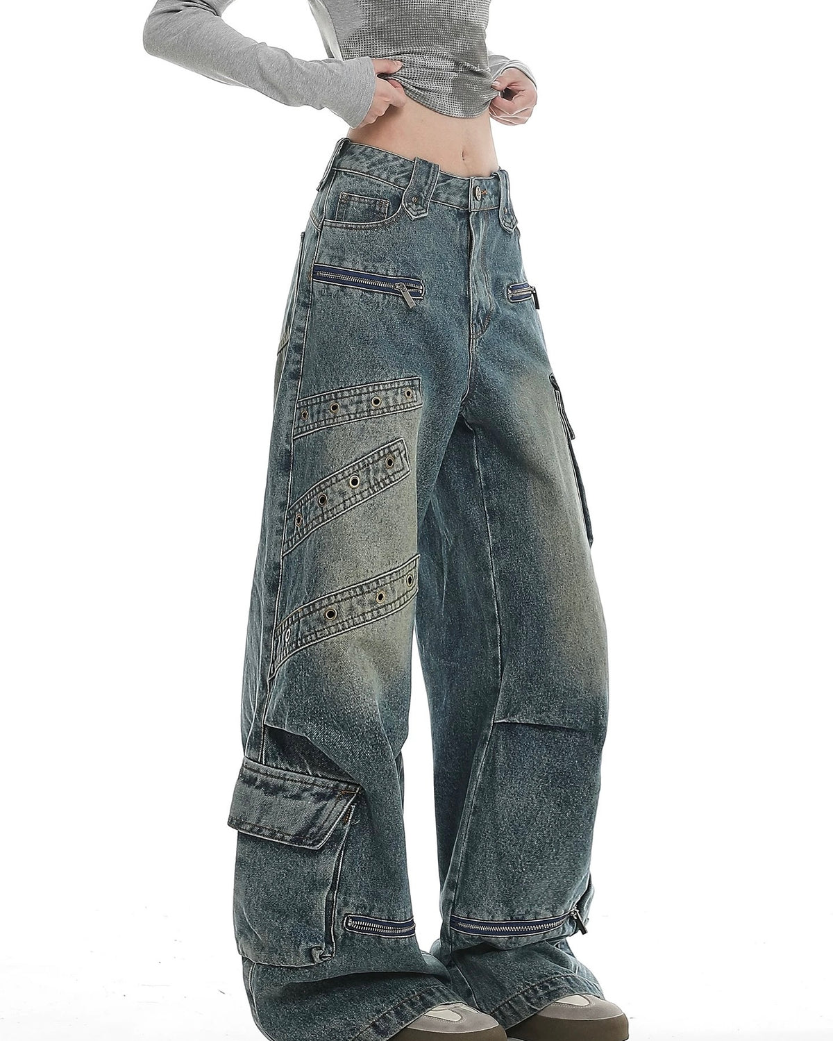 Multi-pocket cargo jeans