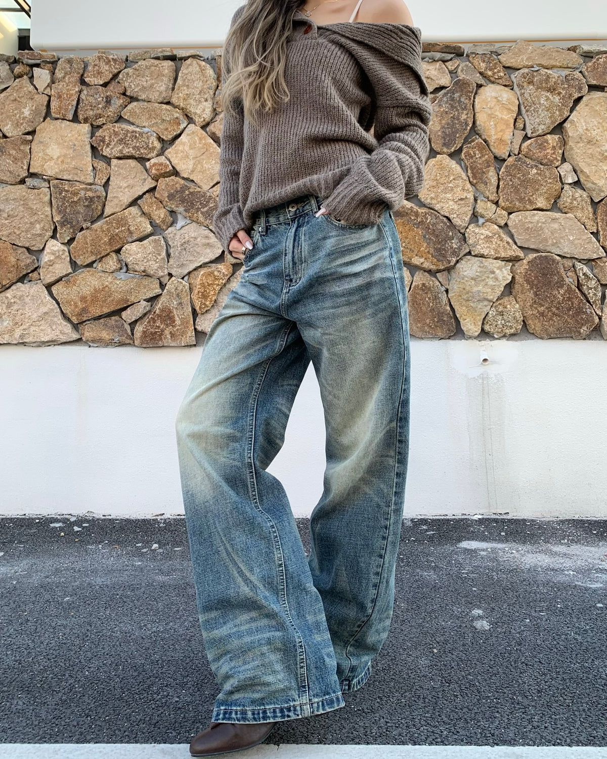Distressed casual trousers