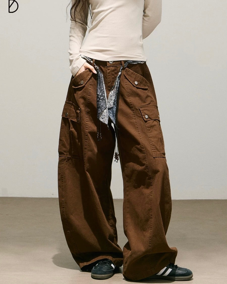 심플하고 활용도 높은 카고 팬츠