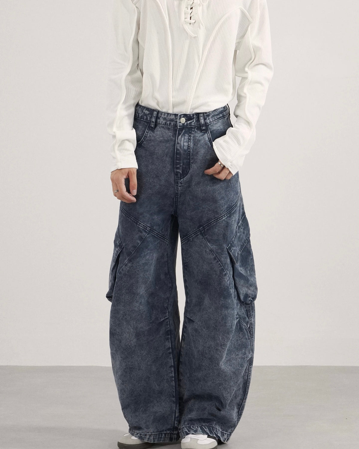 Loose-fitting casual trousers