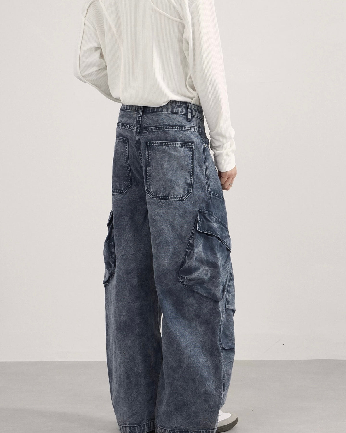 Loose-fitting casual trousers