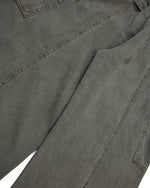 심플하고 활용도 높은 카고 팬츠