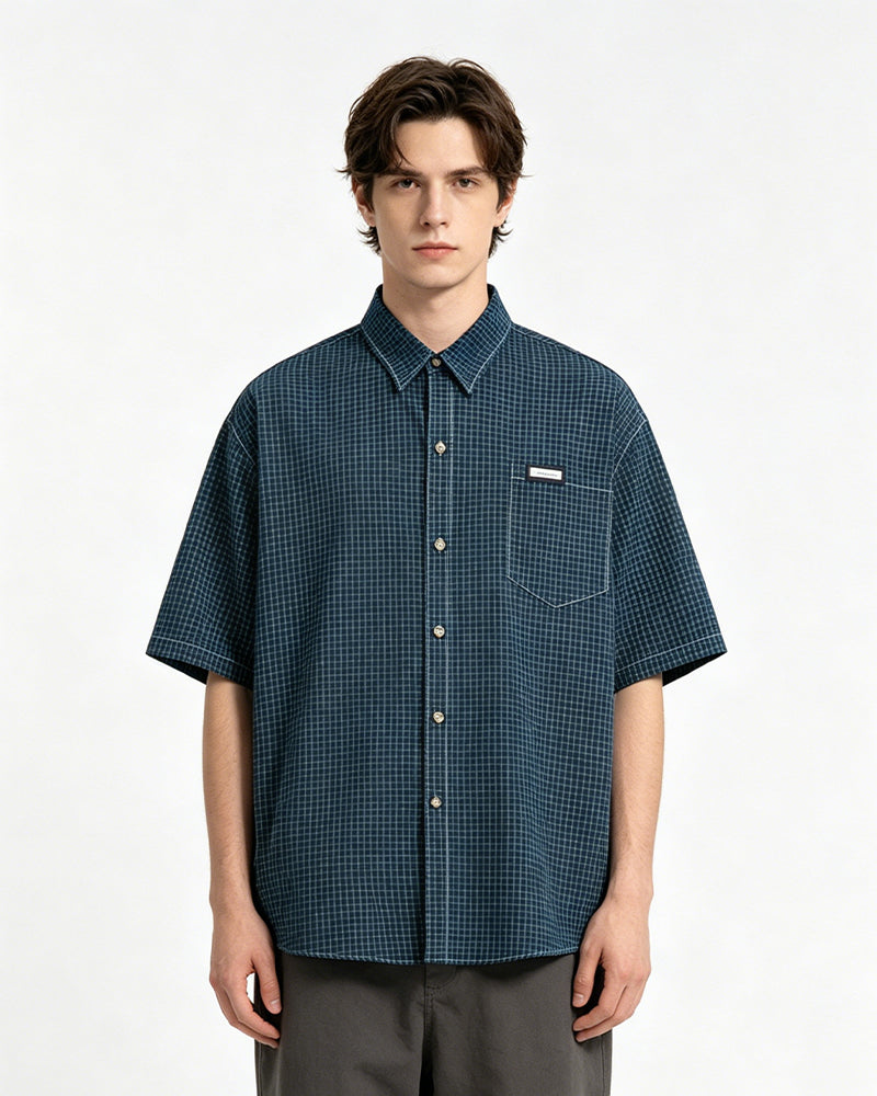 Simple plaid short-sleeved shirt