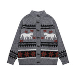 뿔 단추 자카드 스웨터