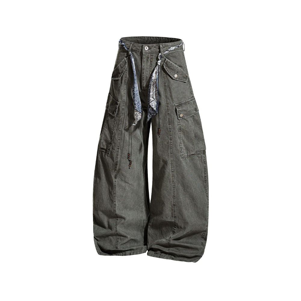 심플하고 활용도 높은 카고 팬츠