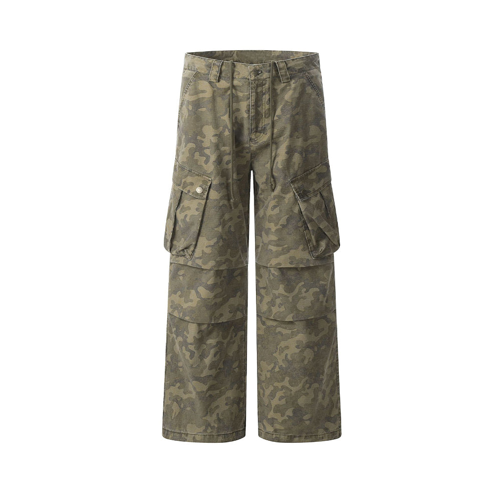 Camouflage cargo trousers