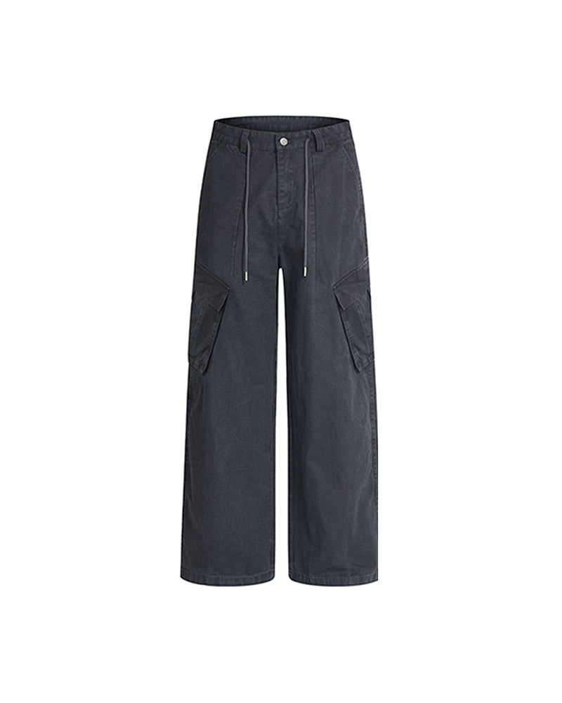 ダメージ加工のゆったりとしたストレートレッグパンツ