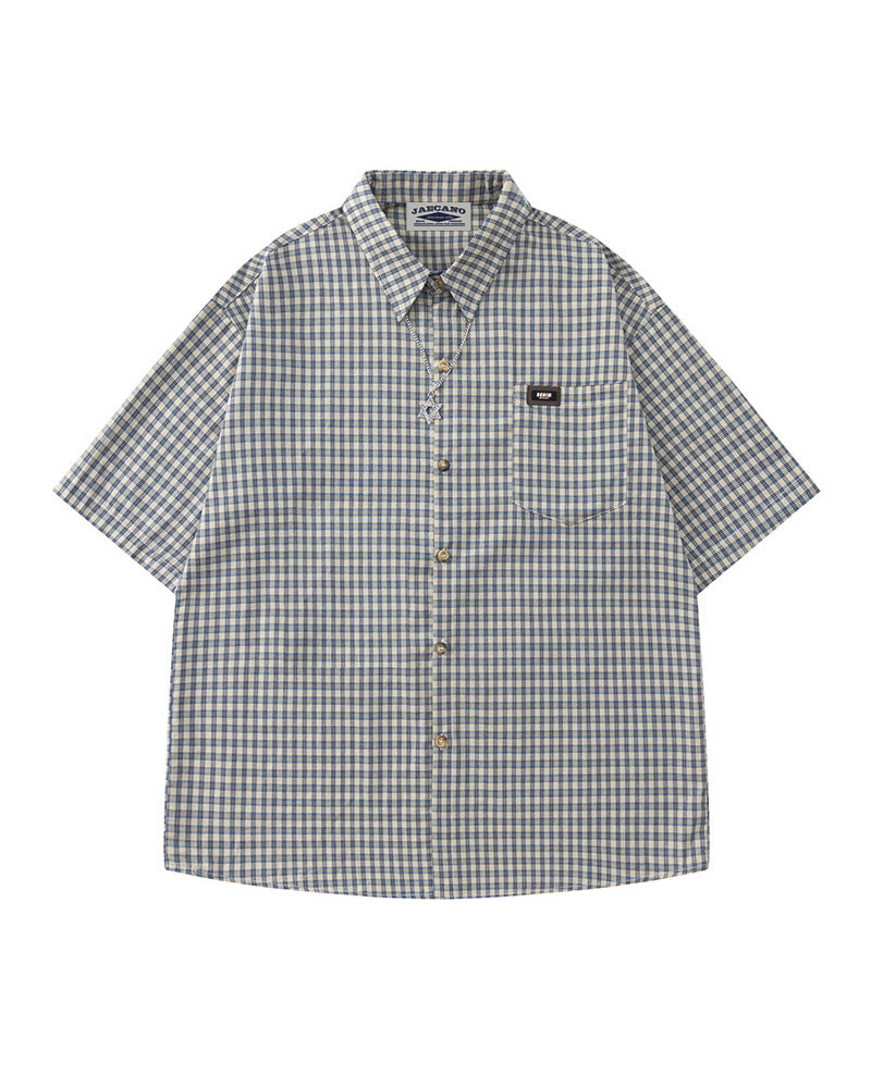 Casual plaid short-sleeved shirt