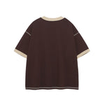 대조적인 컬러 레터링 짧은 소매