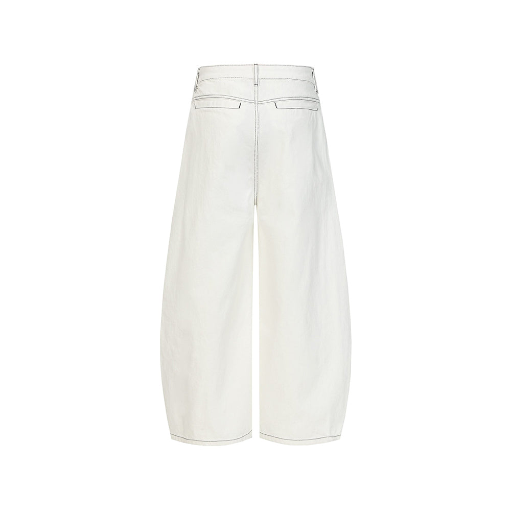 Loose-fitting washed denim jeans