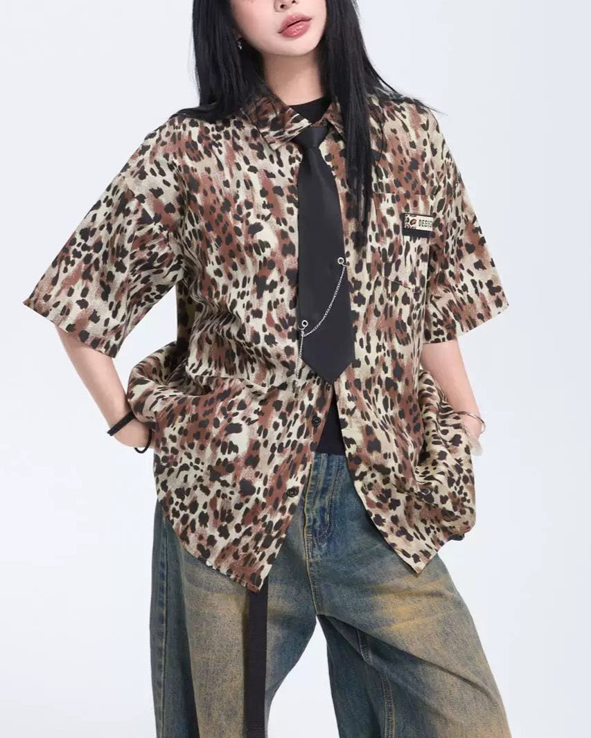 Simple leopard print short-sleeved shirt