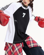 심플한 대비 컬러의 반팔