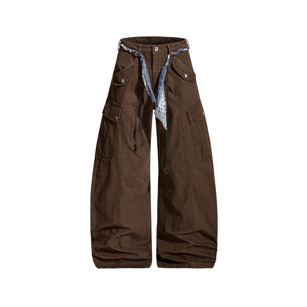 심플하고 활용도 높은 카고 팬츠