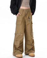 Retro distressed large pocket cargo pants