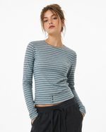 Striped crew neck versatile long sleeve