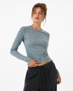 Striped crew neck versatile long sleeve