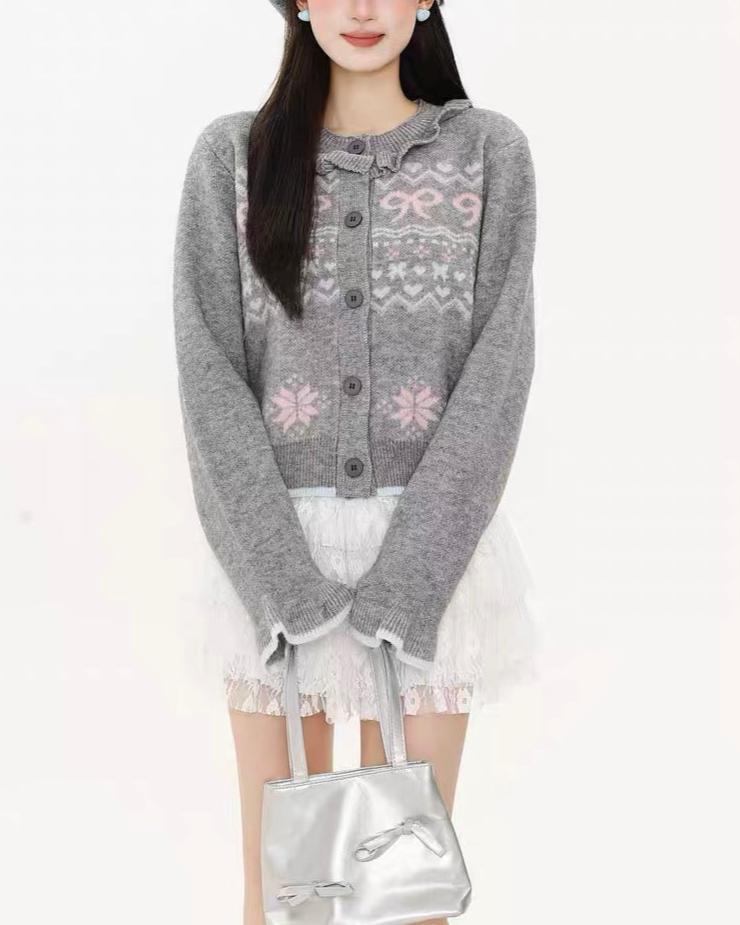 Retro knitted cardigan sweater (women's style)