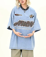 대조적인 컬러의 데님 반팔