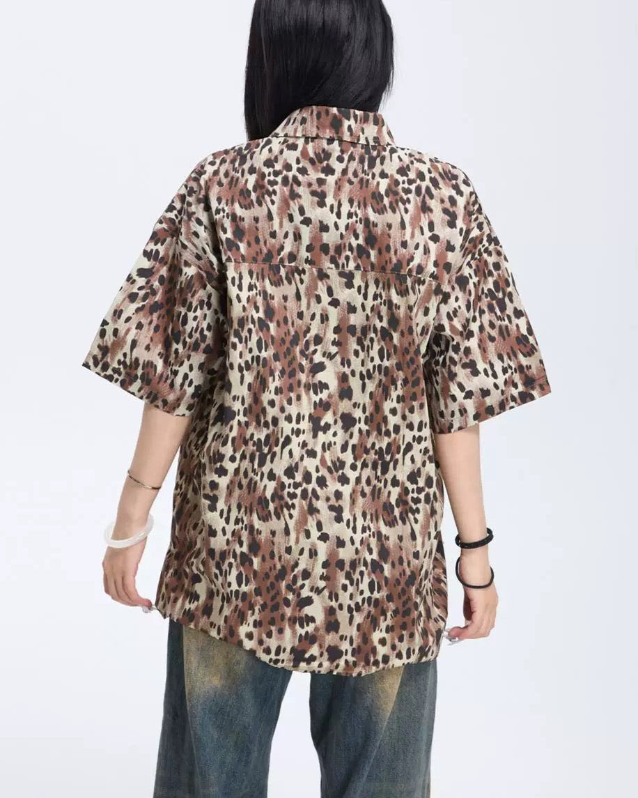 Simple leopard print short-sleeved shirt